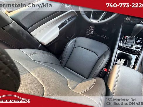 Used 2024 Jeep Compass Limited w/ Elite Group AWD/4WD image 12