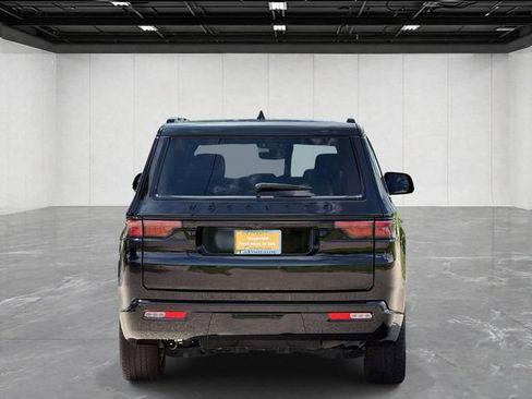 Certified 2024 Jeep Wagoneer Series II AWD/4WD image 3