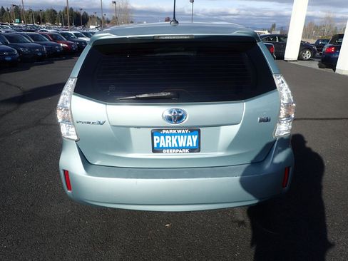 Used 2013 Toyota Prius V Three FWD image 4