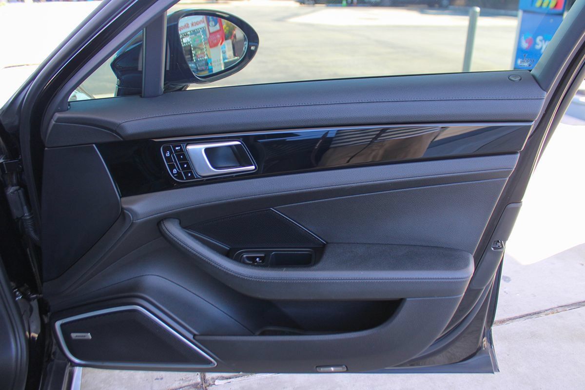 Used 2019 Porsche Panamera 4 AWD/4WD image 28