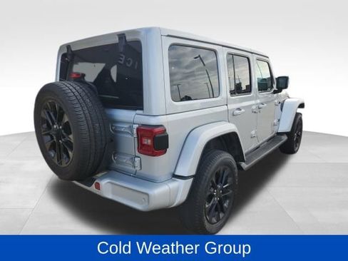 Used 2022 Jeep Wrangler Unlimited Sahara image 5