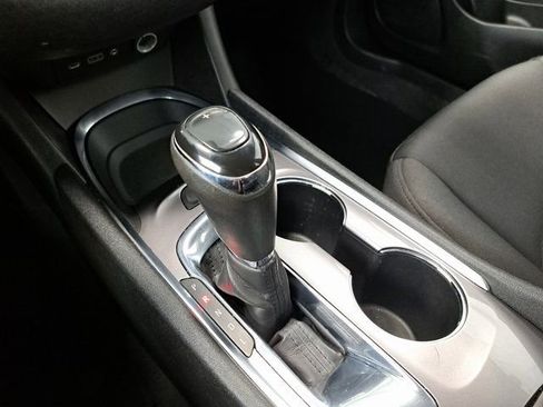 Used 2020 Chevrolet Malibu LT FWD image 15