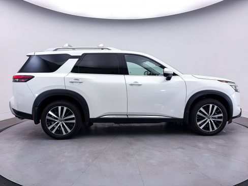Used 2024 Nissan Pathfinder Platinum w/ Cargo Package image 44