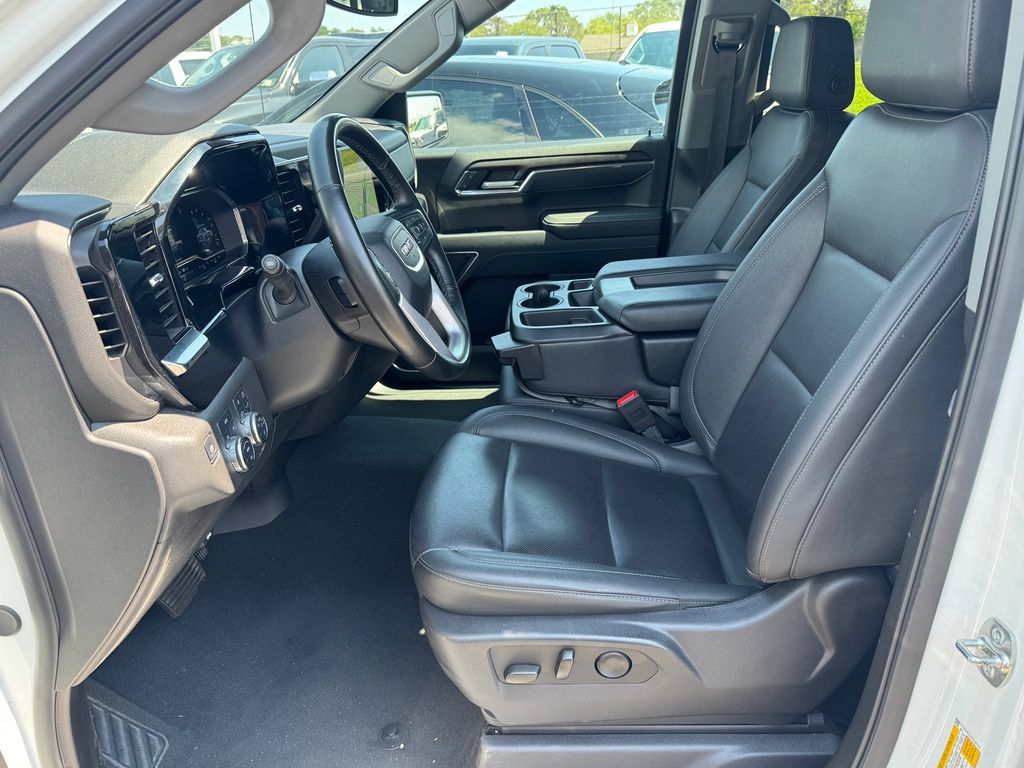 Used 2025 GMC Sierra 1500 SLT AWD/4WD image 23
