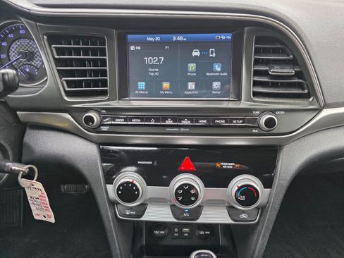 Used 2019 Hyundai Elantra SEL FWD image 16
