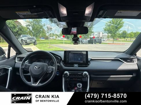 Used 2022 Toyota RAV4 SE AWD/4WD image 14