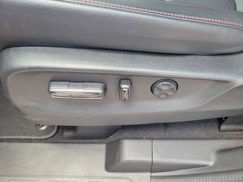 Used 2025 Honda Odyssey Sport-L image 18