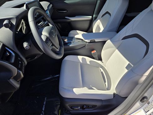 New 2026 Lexus UX 300h AWD image 6