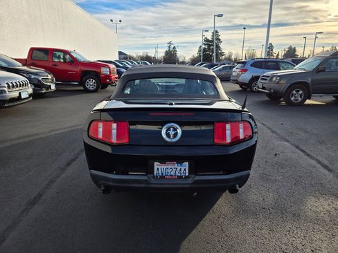Used 2011 Ford Mustang Premium w/ Comfort Pkg image 6
