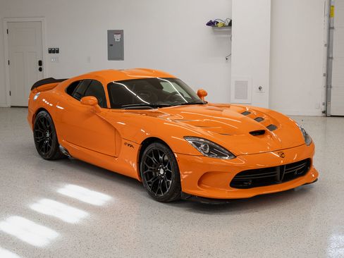 Used 2014 SRT Viper SRT-10 image 1