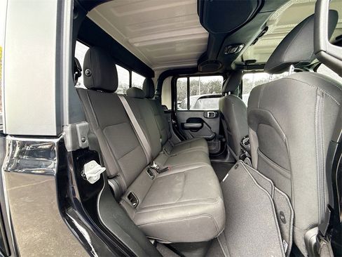 Used 2021 Jeep Gladiator Sport image 31