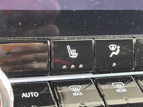 Used 2024 Chevrolet Colorado Z71 w/ Z71 Convenience Package 2 image 28