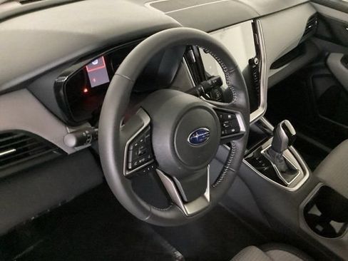 Used 2025 Subaru Outback Premium w/ Popular Package #1A AWD/4WD image 9
