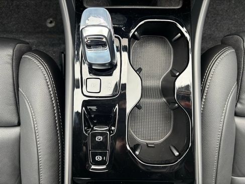 Certified 2026 Volvo XC40 B5 Plus w/ Protection Package Premier AWD/4WD image 30