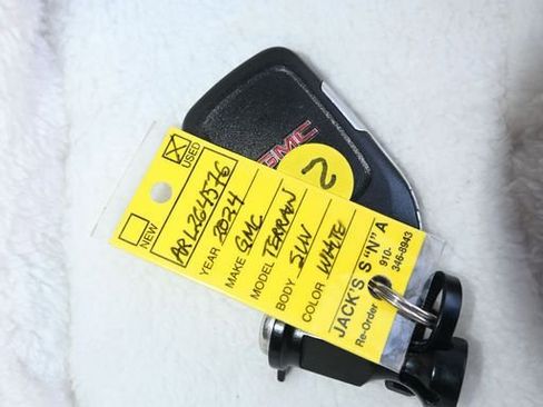 Used 2024 GMC Terrain AT4 AWD/4WD image 22