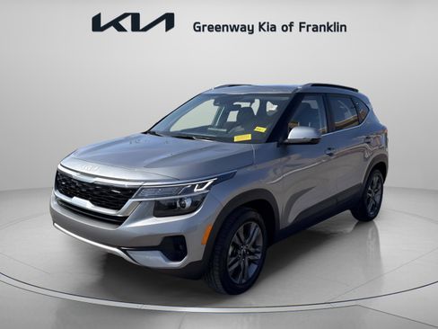 Used 2023 Kia Seltos S FWD image 3