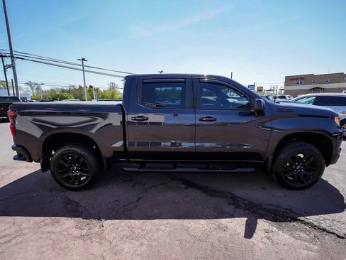 Used 2022 Chevrolet Silverado 1500 LT Trail Boss w/ Convenience Package II AWD/4WD image 7