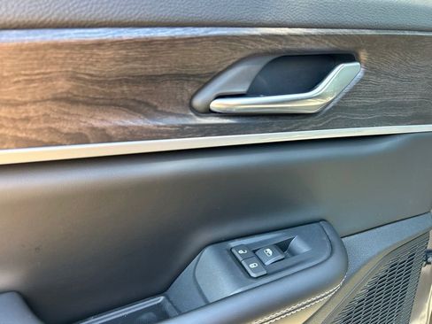New 2026 Jeep Grand Cherokee Altitude AWD/4WD image 27