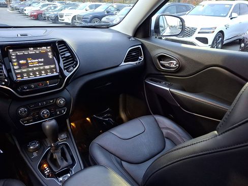 Used 2021 Jeep Cherokee Limited w/ Elite Package image 16