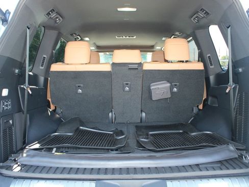 Used 2023 Lexus LX 600 4WD w/ Appearance Package image 38
