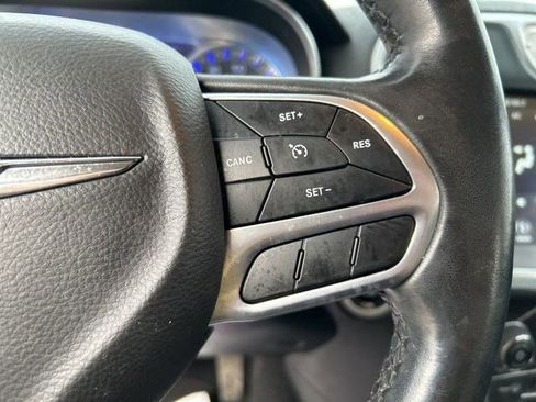 Used 2019 Chrysler 300 Touring w/ Sport Appearance Package image 18