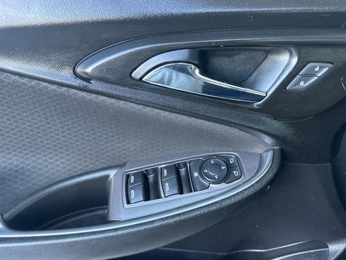 Used 2019 Chevrolet Malibu LT w/ Driver Confidence Package FWD image 12
