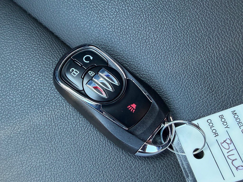 Used 2025 Buick Envista Sport Touring w/ Convenience I Package FWD image 36