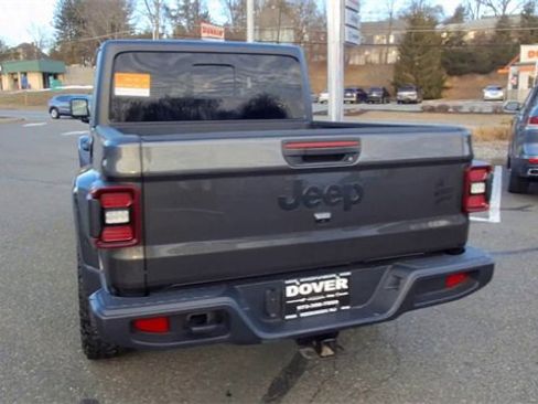 Used 2024 Jeep Gladiator Sport image 7