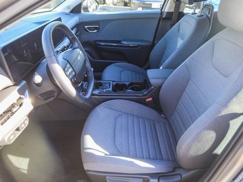 Used 2025 Kia K4 EX image 18