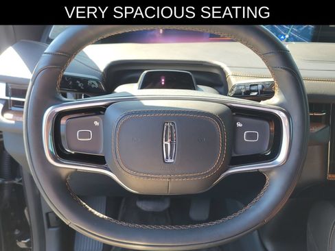 Used 2025 Lincoln Navigator Black Label AWD/4WD image 23