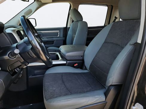 Used 2018 RAM 1500 Big Horn AWD/4WD image 26
