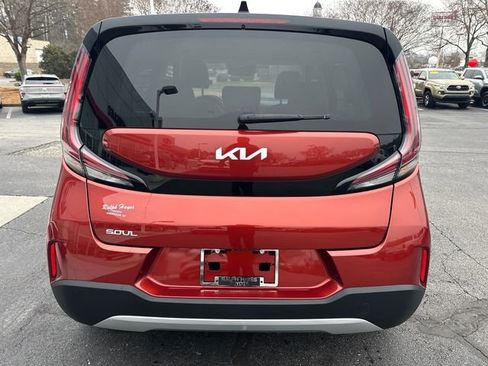 Used 2024 Kia Soul LX image 4
