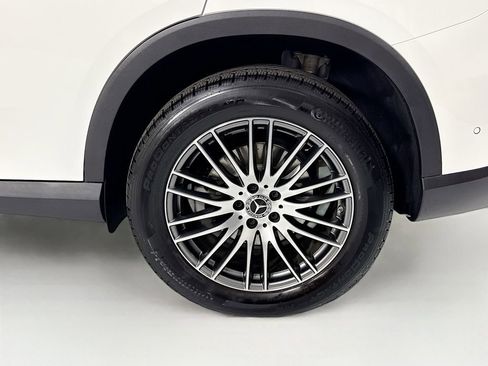 Certified 2026 Mercedes-Benz GLC 300 image 32