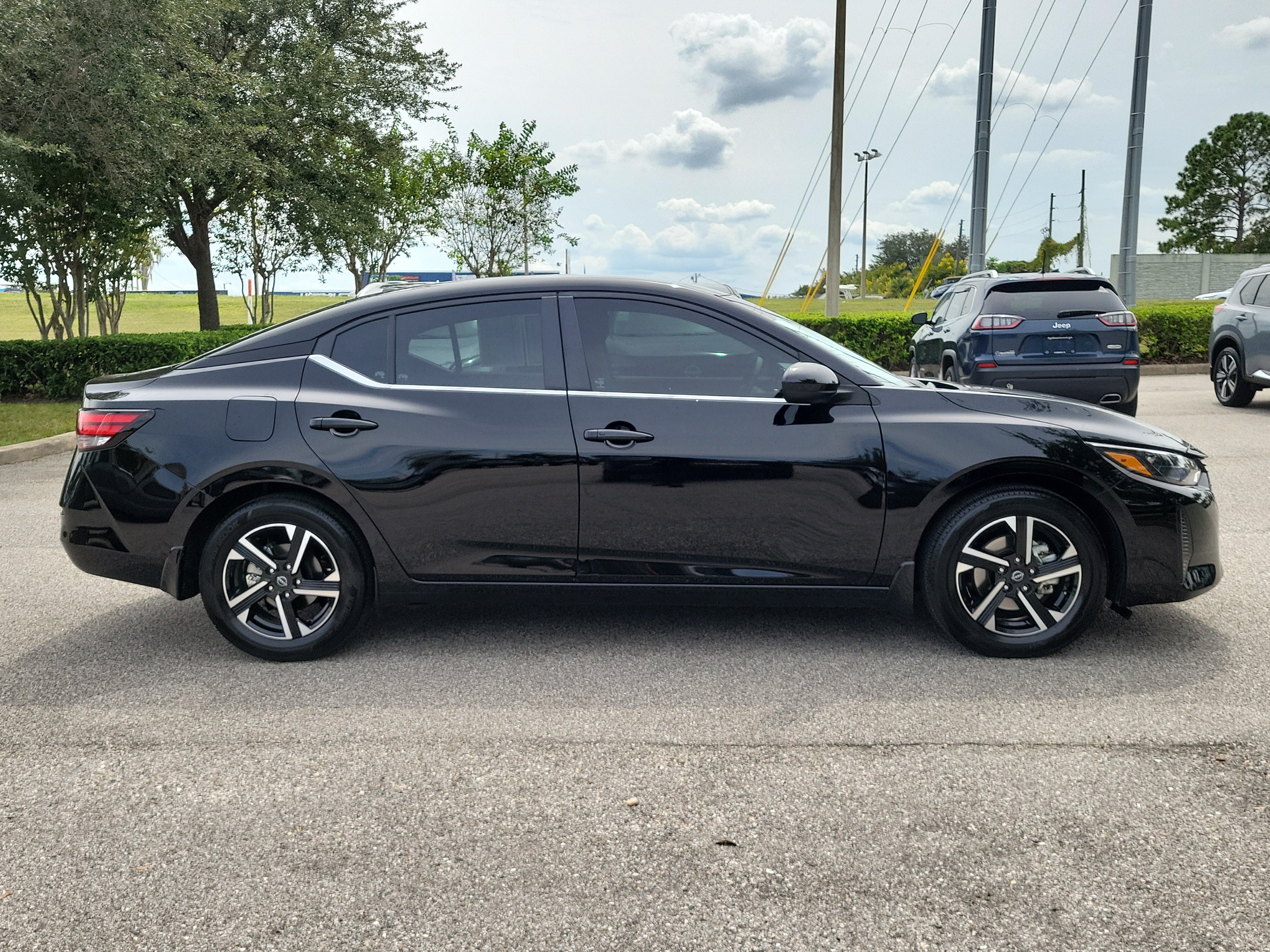 Certified 2025 Nissan Sentra SV w/ All-Weather Package FWD image 4
