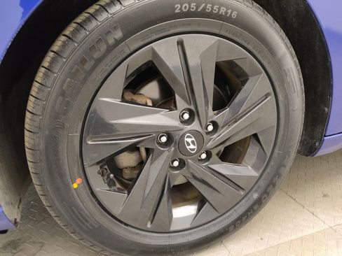 Used 2023 Hyundai Elantra SEL w/ Preferred Accessory Package FWD image 31