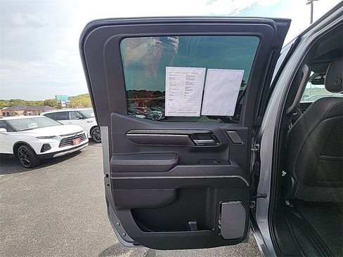 Certified 2025 GMC Sierra 1500 AT4X image 29