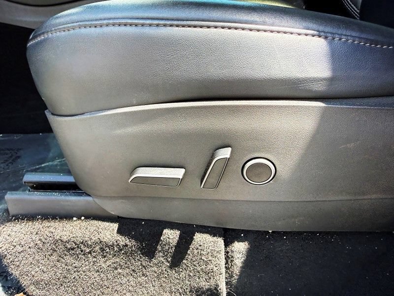 Used 2021 Tesla Model Y Long Range AWD/4WD image 37