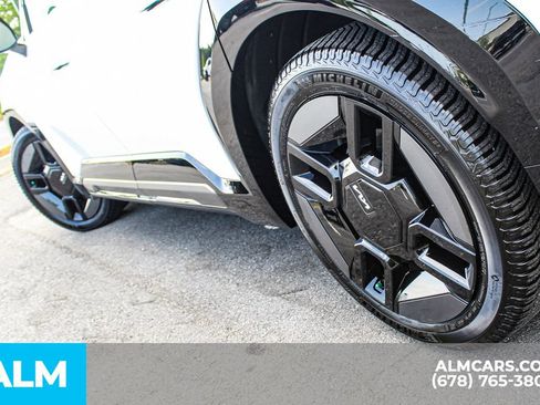 Used 2024 Kia EV9 GT-Line AWD/4WD image 15