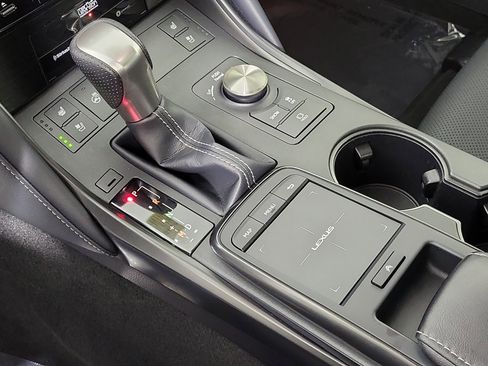 Used 2022 Lexus IS 350 F Sport image 22