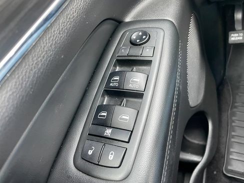 Used 2019 Jeep Grand Cherokee Limited w/ Luxury Group II AWD/4WD image 24