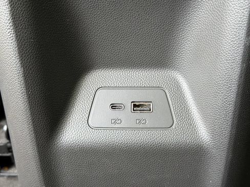 Used 2025 Buick Envision Preferred AWD/4WD image 21