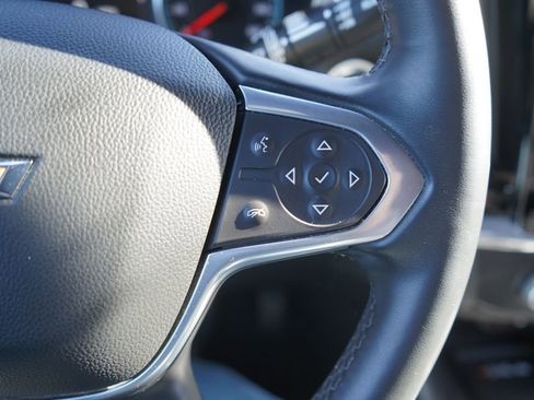 Used 2023 Chevrolet Traverse LT image 30