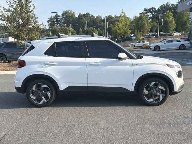 Used 2021 Hyundai Venue SEL FWD image 9
