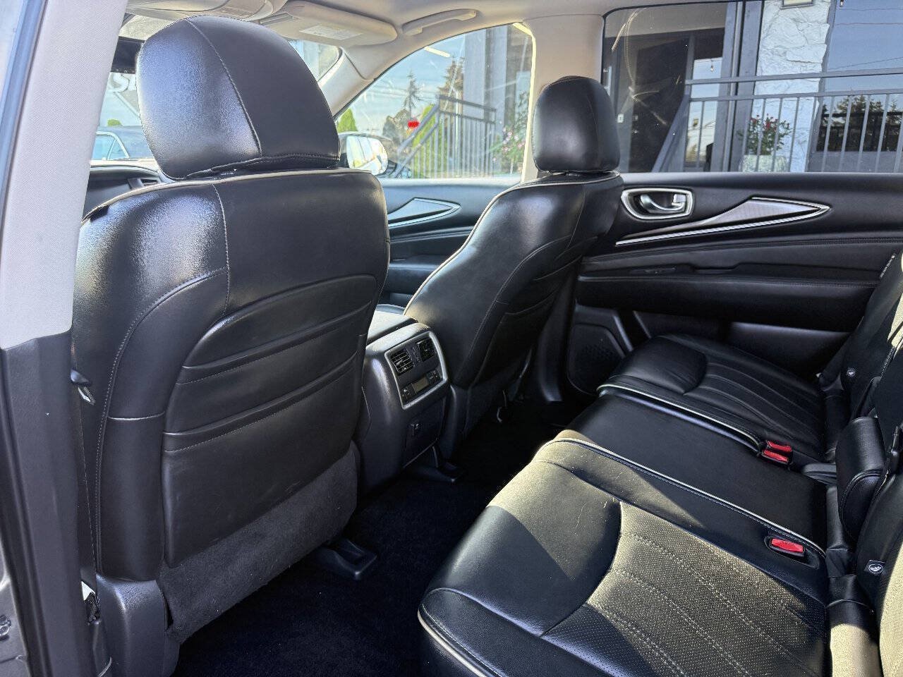 Used 2018 INFINITI QX60 FWD image 24