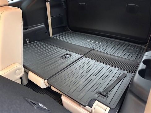 Used 2025 Toyota Highlander Limited image 15