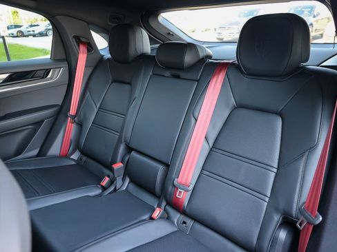 Certified 2026 Porsche Cayenne S AWD/4WD image 36