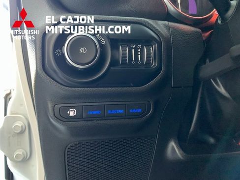 Used 2022 Jeep Wrangler Unlimited Sahara w/ Cold Weather Group image 15