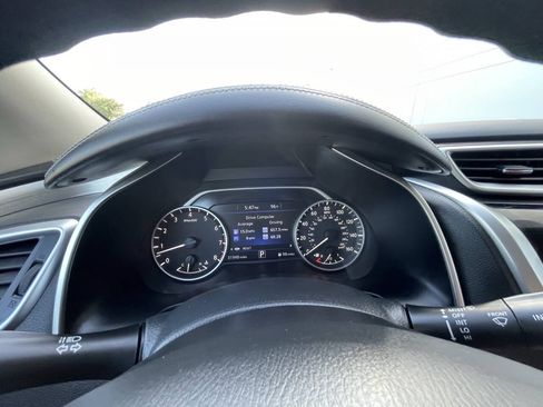 Used 2018 Nissan Murano S FWD image 19