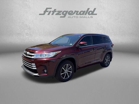 Used 2018 Toyota Highlander XLE w/ Protection Package #3 AWD/4WD image 3