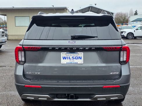New 2026 Ford Explorer Active w/ Active Comfort Package image 7